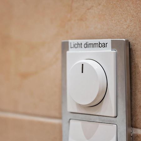 Edler Wohnraum Schwanenteich-Suite Mit Balkon, Kaffeevollautomat, Lift & Parkplatz Zwickau Exteriör bild