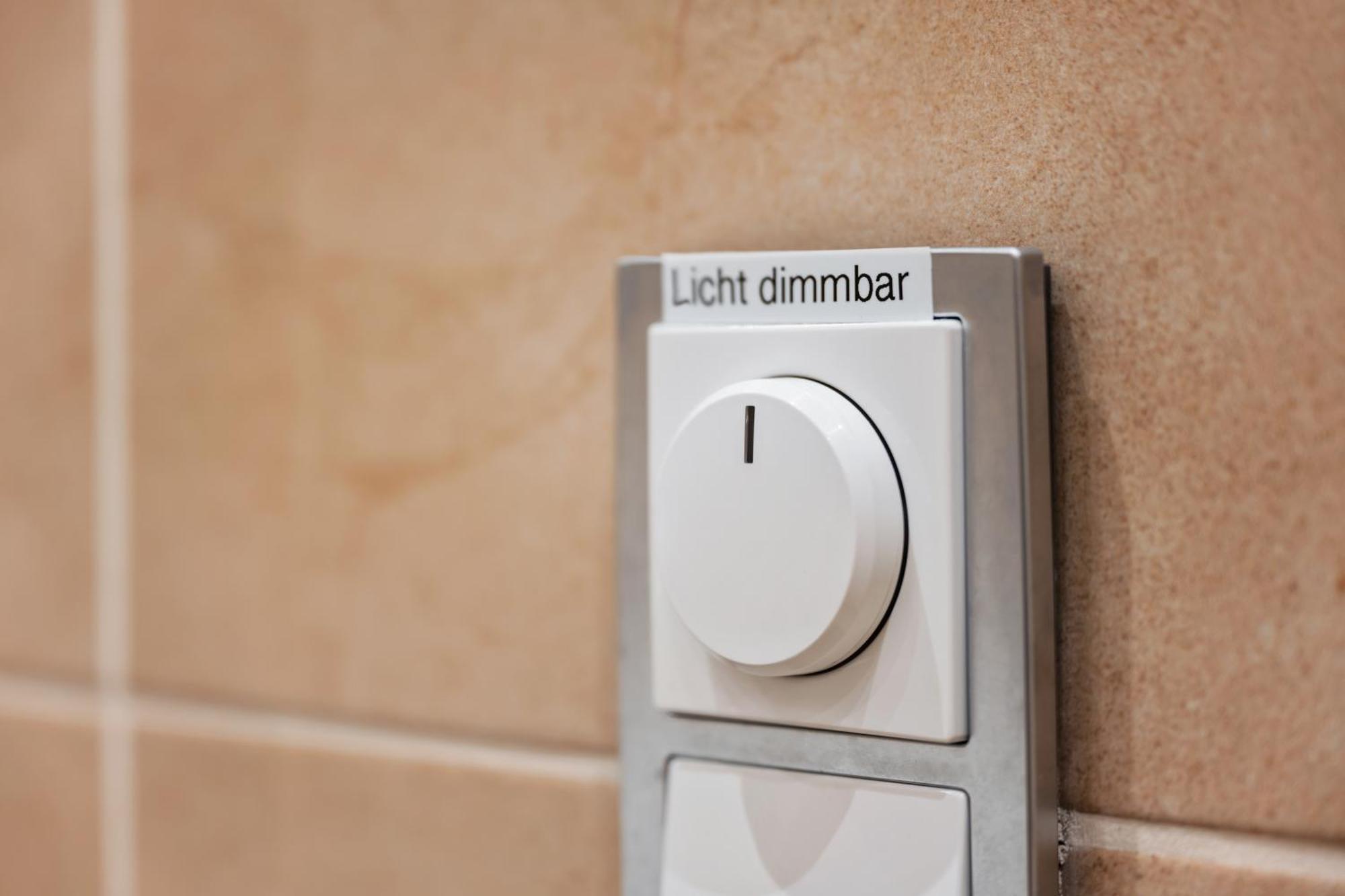 Edler Wohnraum Schwanenteich-Suite Mit Balkon, Kaffeevollautomat, Lift & Parkplatz Zwickau Exteriör bild