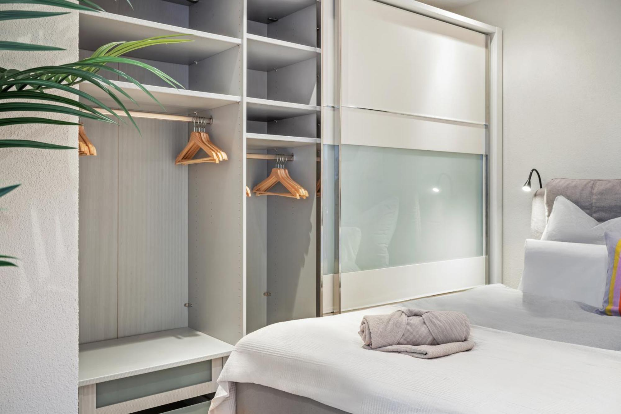 Edler Wohnraum Schwanenteich-Suite Mit Balkon, Kaffeevollautomat, Lift & Parkplatz Zwickau Exteriör bild
